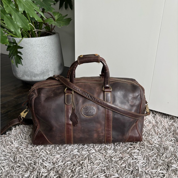 Roots Handbags - Roots Canada Duffle Bag Weekender Brown Leather *VINTAGE* Authentic❤️